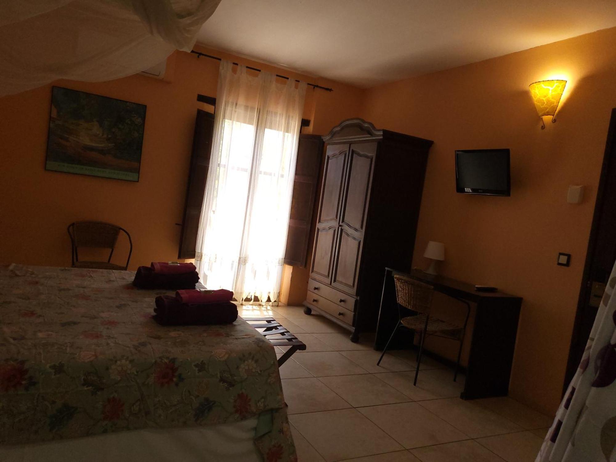 Hotel Pasteral Riu Ter La Cellera de Ter 外观 照片